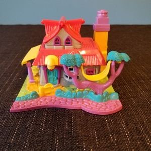 Polly Pocket Kitty house